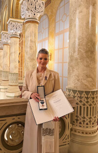 HÁLA ÉS KÖSZÖNET A MEGTISZTELŐ KITÜNTETÉSÉRT!