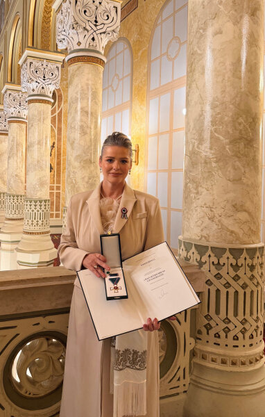 HÁLA ÉS KÖSZÖNET A MEGTISZTELŐ KITÜNTETÉSÉRT!